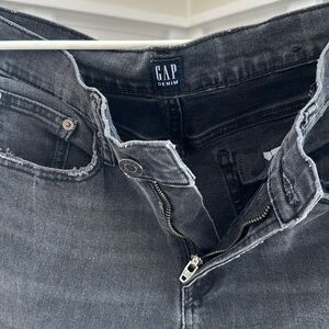 Gap girlfriend mid rise jeans